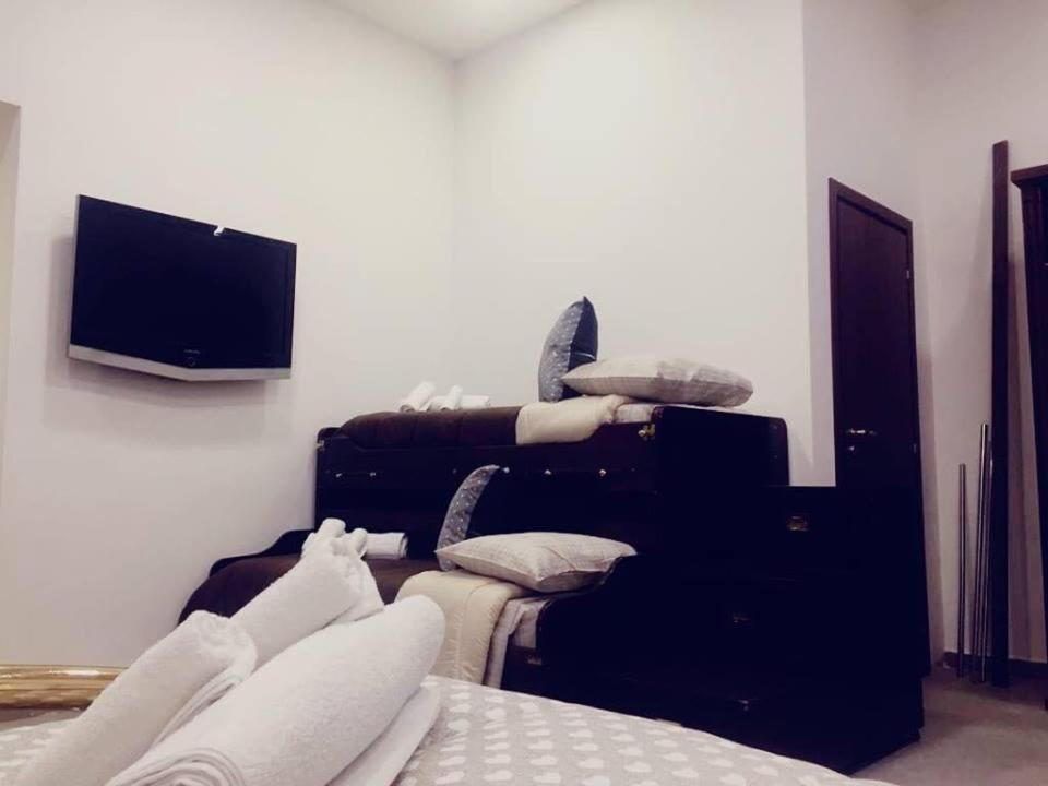 Room Don Carlo Naples Exterior photo
