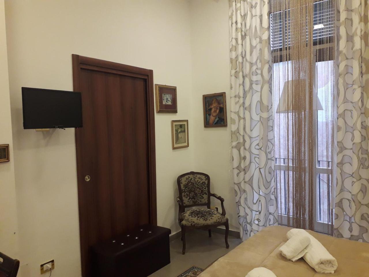 Room Don Carlo Naples Exterior photo