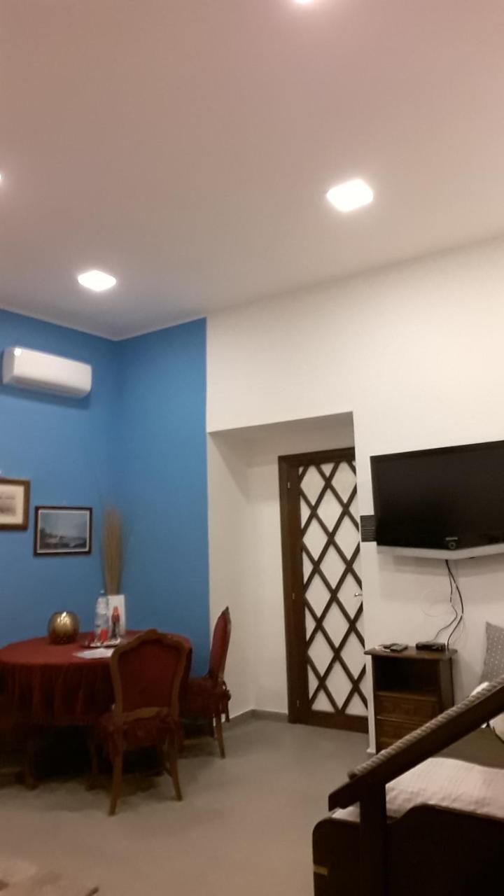 Room Don Carlo Naples Exterior photo